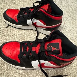 Nike Air Jordan 1 Mid SE